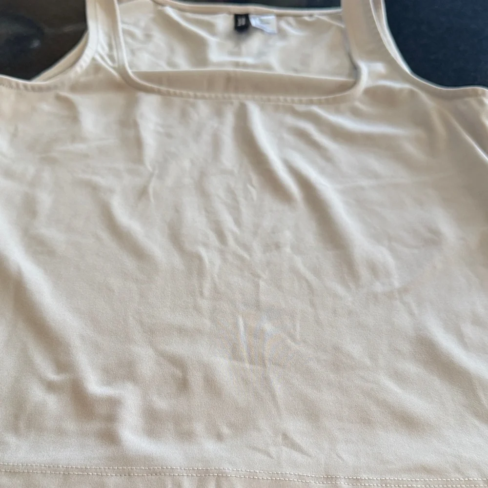 Basic Square-Neck Tank Top - Cream - Picture 5 of 7